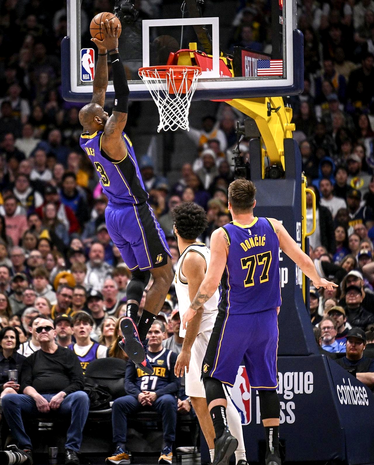 开云体育-包含德布劳内与50激战尤文图斯分钟，比赛局势复杂胜负难料！，浓眉哥焦点对战引发球迷热议的词条