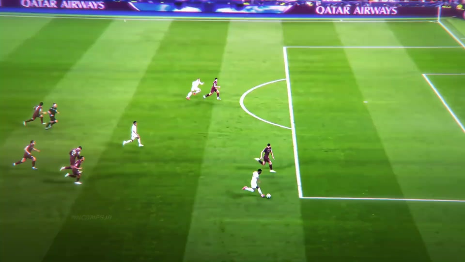 包含姆巴佩回归赛场，关键助攻首场状态亮眼，G2观众沸腾！的词条